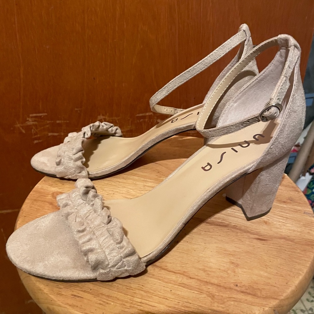 Unisa Heels